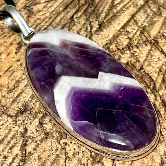 Chevron Amethyst Pendant 2 1/4” - Picture 4 of 15